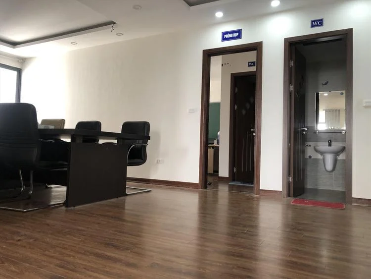 Do đặc điểm tài chính “khiêm tốn”, các startup, các doanh nghiệp nhỏ thường tìm thuê căn hộ chung cư, nhà riêng trong ngõ để làm văn phòng