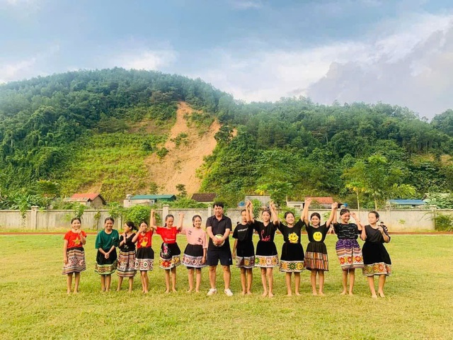 Người thầy ươm mầm, giữ lửa vùng cao - Ảnh 6.