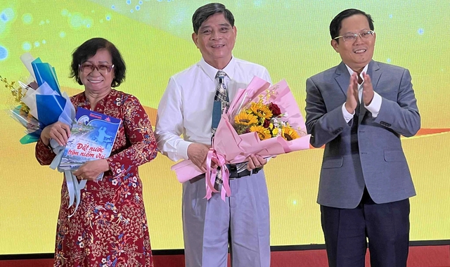 NSƯT Bảo Quốc nhắc về biến cố sức khỏe, tưởng không còn đứng trên sân khấu - Ảnh 2.