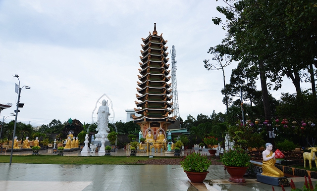 Hà Tiên thập cảnh: Di tích thành xưa ở chùa Tam Bảo- Ảnh 3.