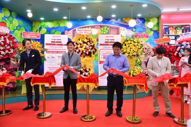 Khai trương nhà sách lấy ý tưởng từ vườn trái cây Lái Thiêu- Ảnh 2.