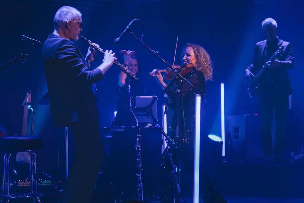 Ai là người ảnh hưởng đến sự nghiệp của nhạc sĩ ‘Viết tiếp câu chuyện hòa bình’?- Ảnh 1.