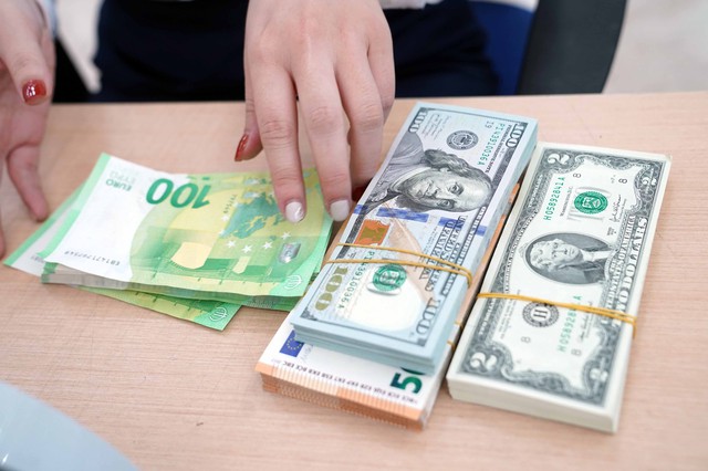Giá USD hôm nay 15.10.2025: Đô tự do tăng cao- Ảnh 1.