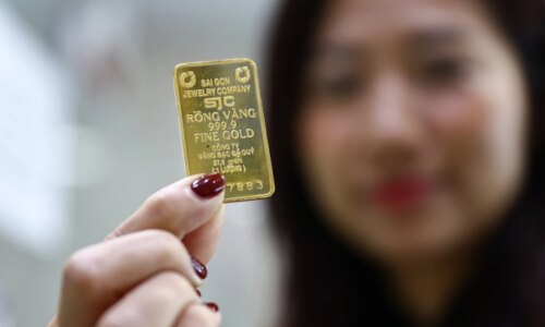 Giá vàng miếng giảm gần 1 triệu đồng