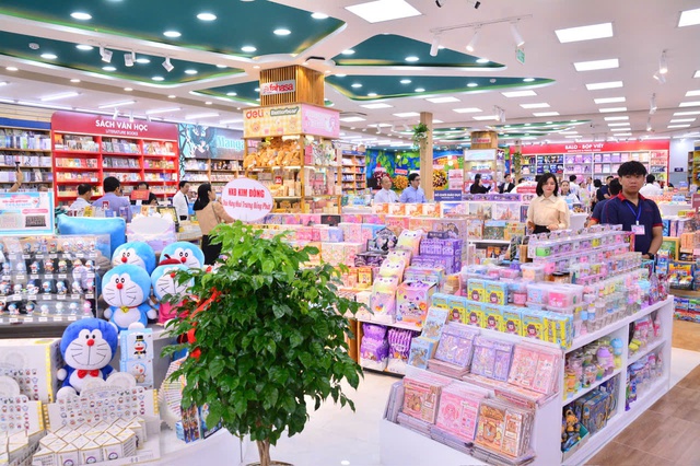 Khai trương nhà sách lấy ý tưởng từ vườn trái cây Lái Thiêu- Ảnh 1.