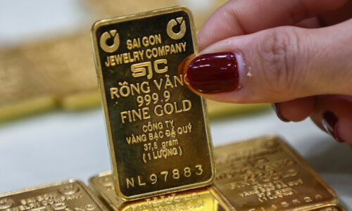 SJC giảm mạnh doanh số bán vàng