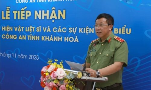 Tiếp nhận hiện vật trưng bày tại Bảo tàng