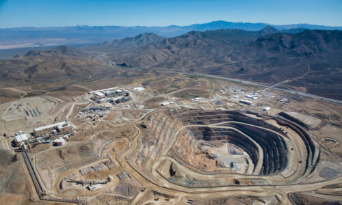 Áp lực một năm chạy đua tự chủ đất hiếm của phương Tây