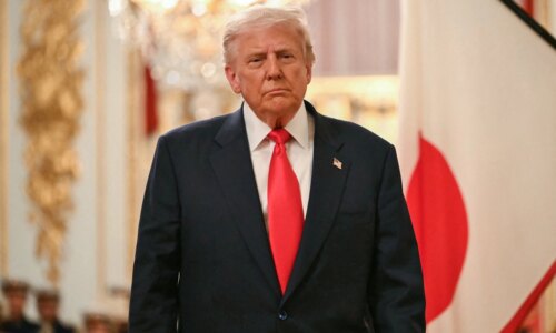 Tổng thống Trump có thể đi vào vết xe đổ của ông Biden khi phủ nhận lạm phát