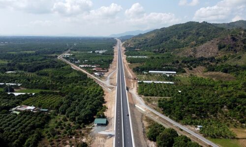 Khánh Hòa liên tục bùng nổ du lịch nhờ hạ tầng cao tốc thuận tiện