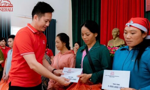 Generali Việt Nam trao tặng gần 900 triệu đồng hỗ trợ gia đình bị ảnh hưởng bão Yagi | Doanh nhân | Tài Chính
