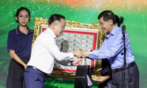 Chủ tịch IPPG dùng quỹ hưu ủng hộ đêm nhạc “Nghĩa tình phương Nam” | Doanh nhân | Tài Chính