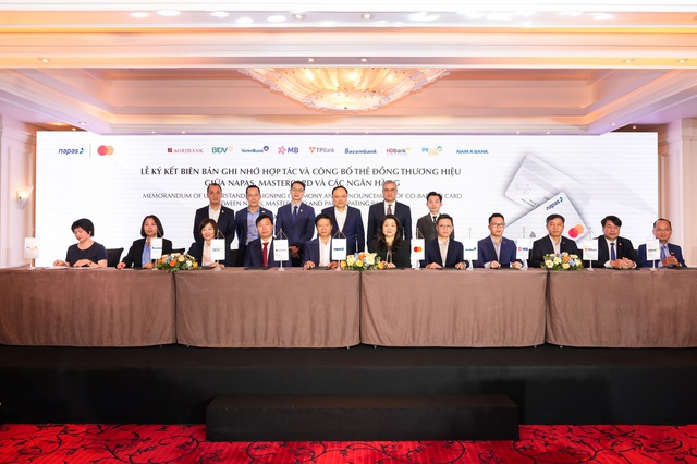 Mastercard và NAPAS hợp tác phát hành thẻ đồng thương hiệu đầu tiên- Ảnh 2.