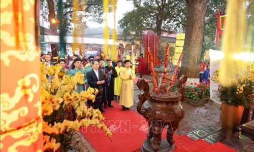 Dâng hương Khai Xuân Bính Ngọ tại Hoàng thành Thăng Long