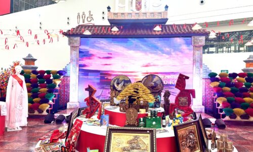 Hội chợ Mùa Xuân 2026: Một ‘Huế thương’ dịu dàng giữa lòng Hà Nội