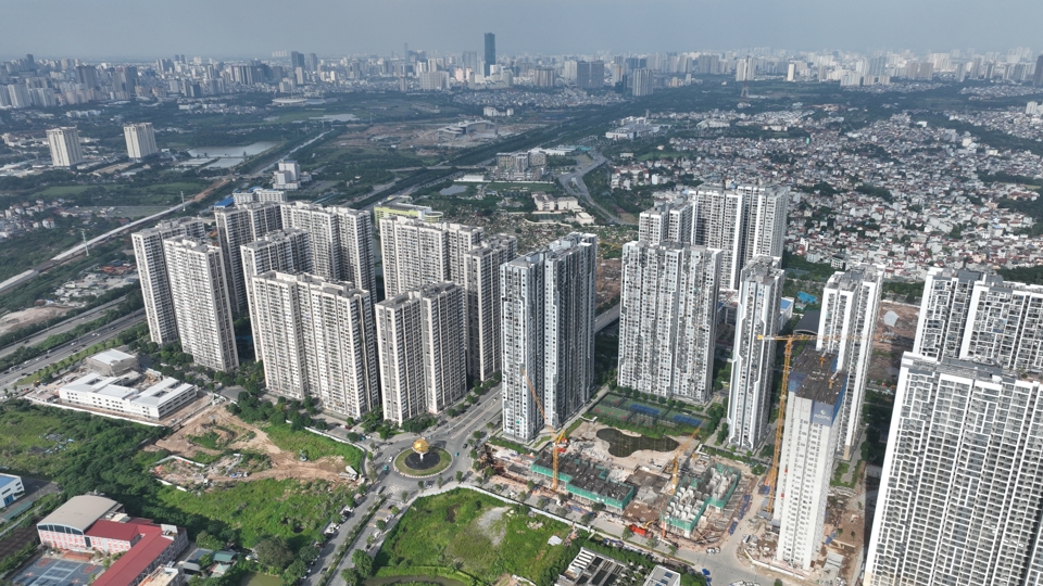 Thị trường bất động sản bấn loạn, tăng giá khó kiểm soát