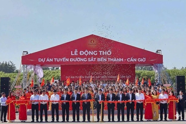 Vịnh Tiên đón đầu làn sóng 