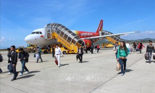 Chủ động phương án bảo đảm dòng khách du lịch trong thời gian tạm đóng cửa sân bay Liên Khương