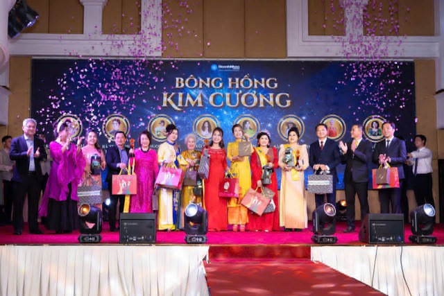 Hội Doanh Nhân Sài Gòn tổ chức chương trình “Toả sáng cùng nữ doanh nhân Sài Gòn” - Ảnh 2.