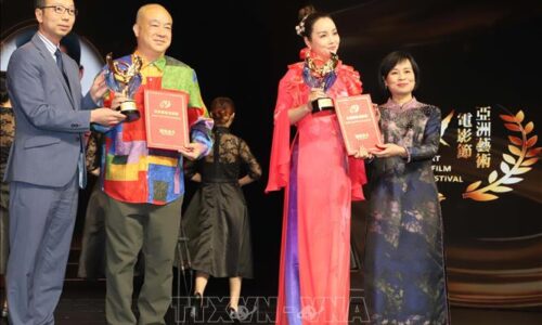 Liên hoan phim châu Á: ‘Quán Kỳ Nam’ của Leon Lê đoạt giải đạo diễn xuất sắc nhất